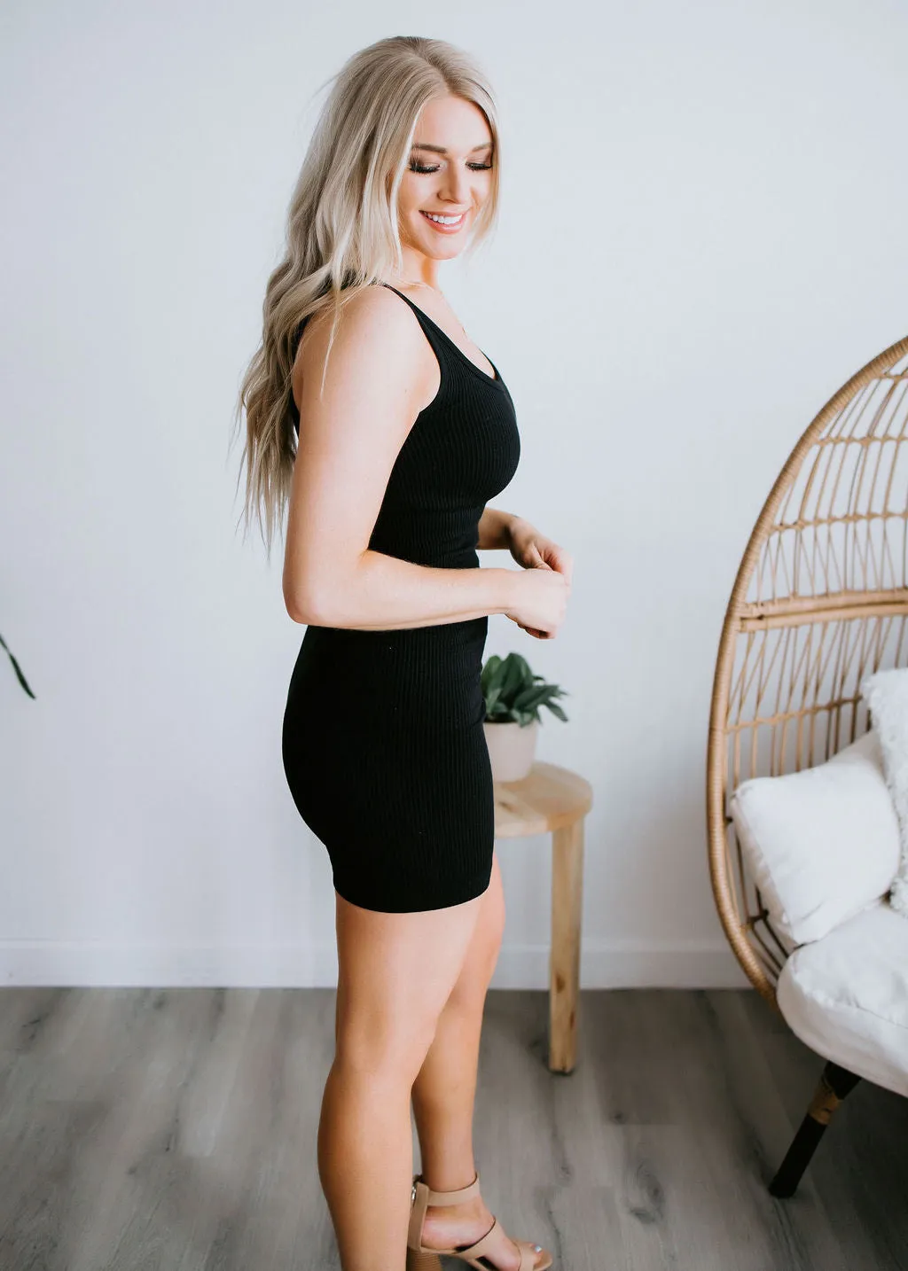 Azra Ribbed Midi Dress