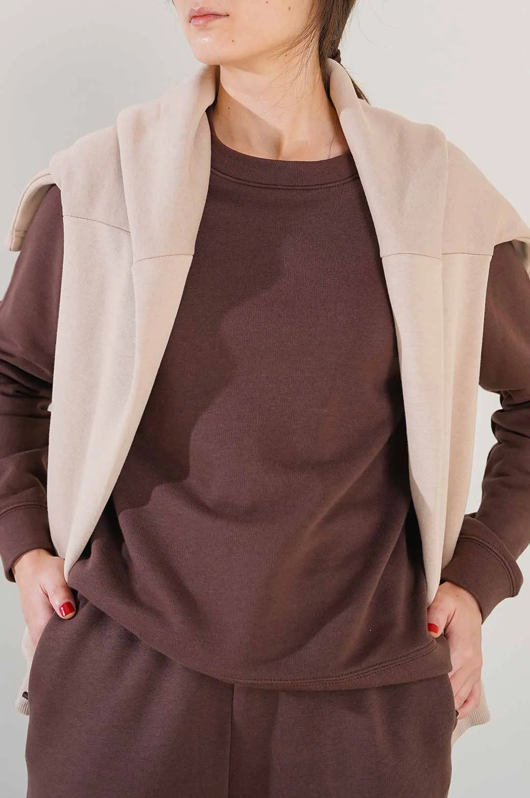 BASIC SWEATSHIRT