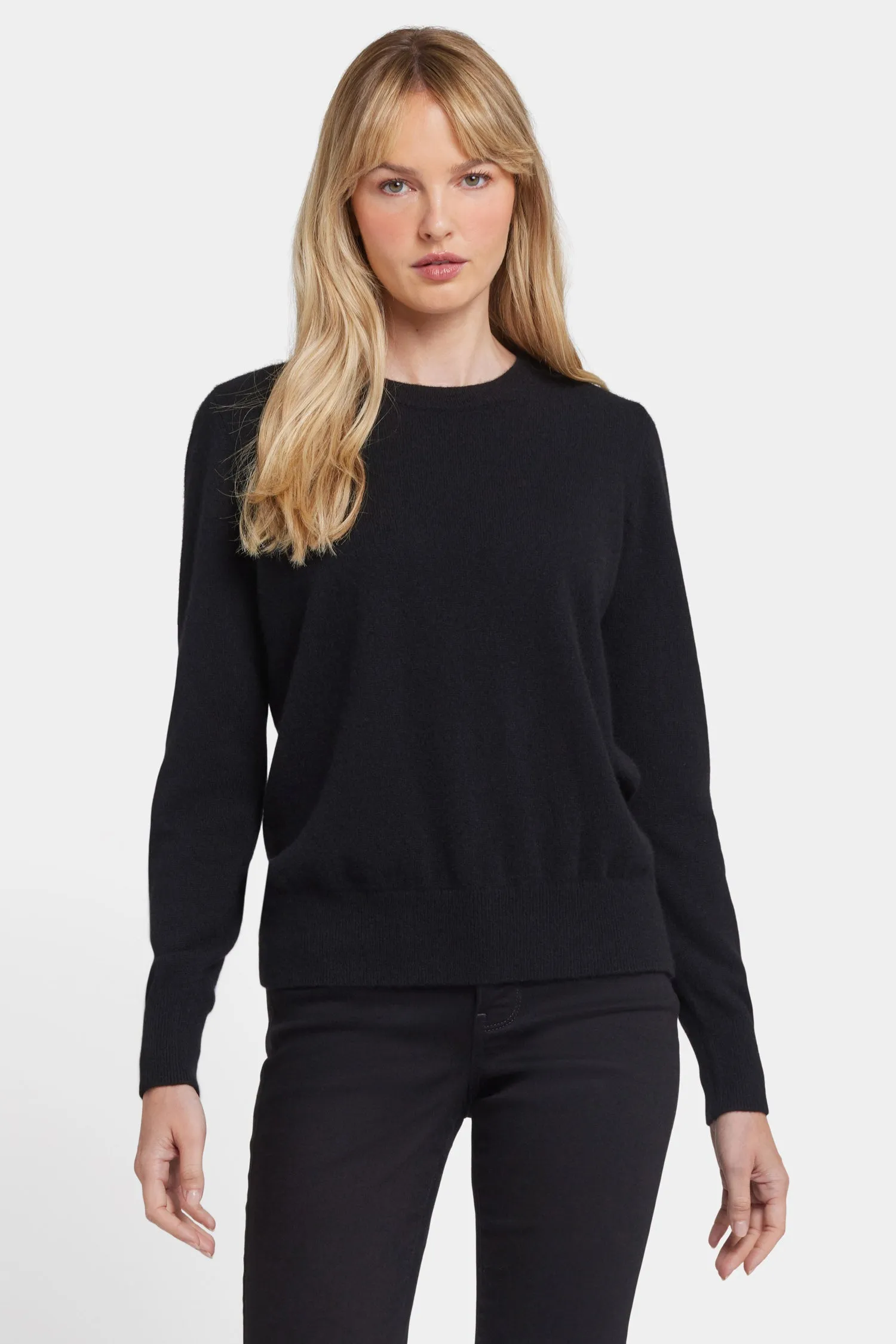 Cashmere Essential Crewneck Sweater - Black