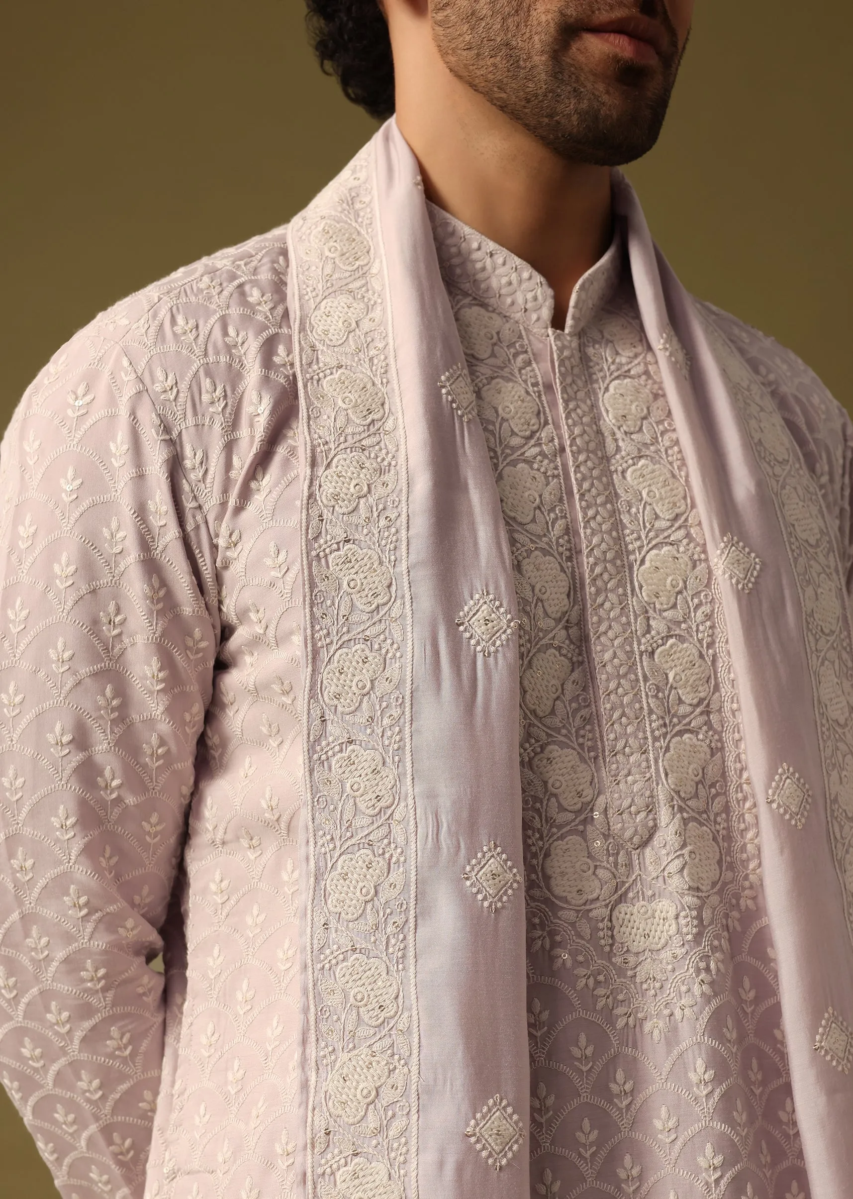 Lavender Kurta Pant Set With Dupatta In Resham Work For Men