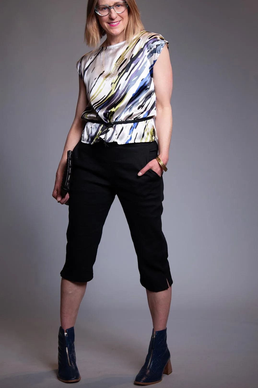 Stylish Black Denim Peddle Pusher Pants for Women