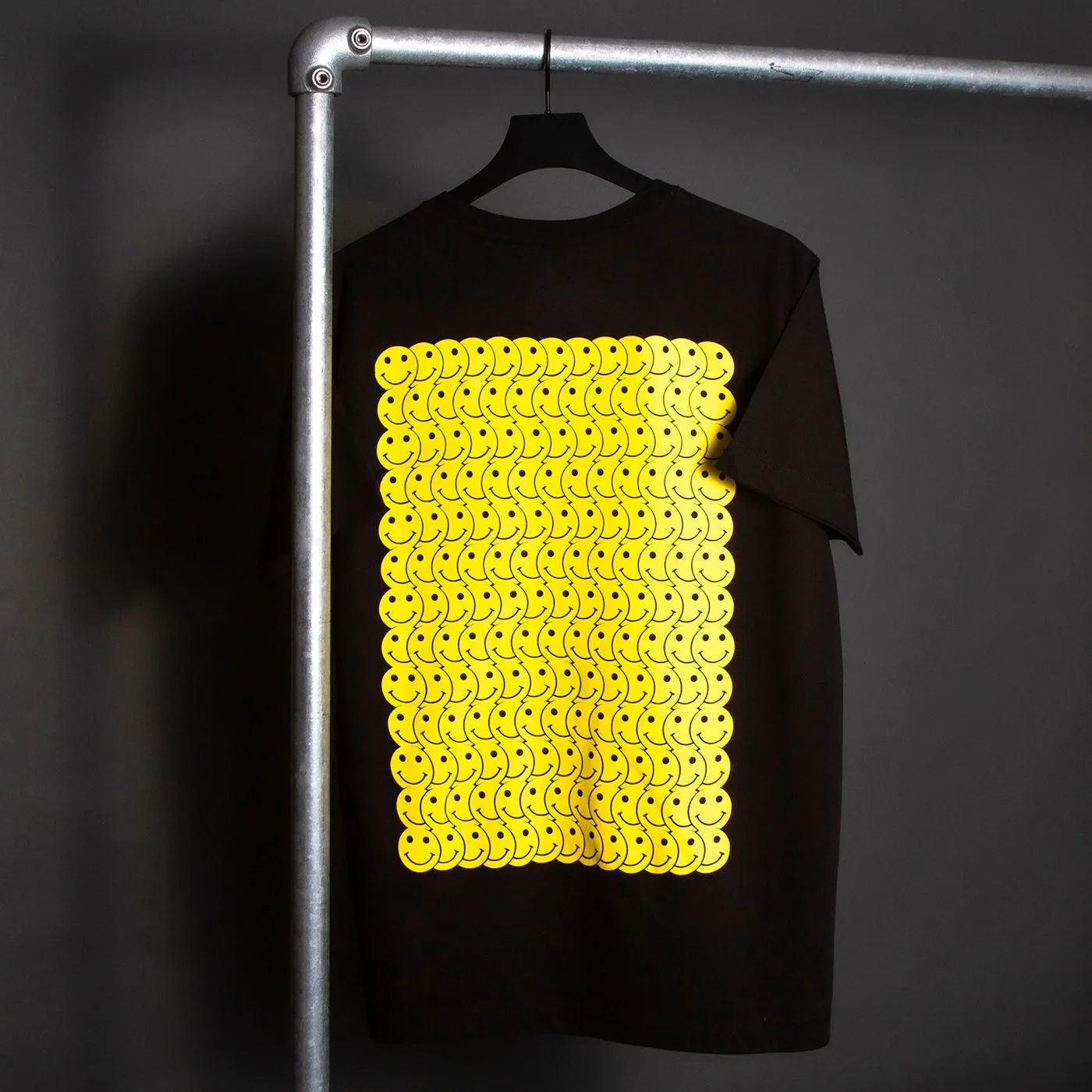Smiley Trail  - Oversized Tshirt - Black