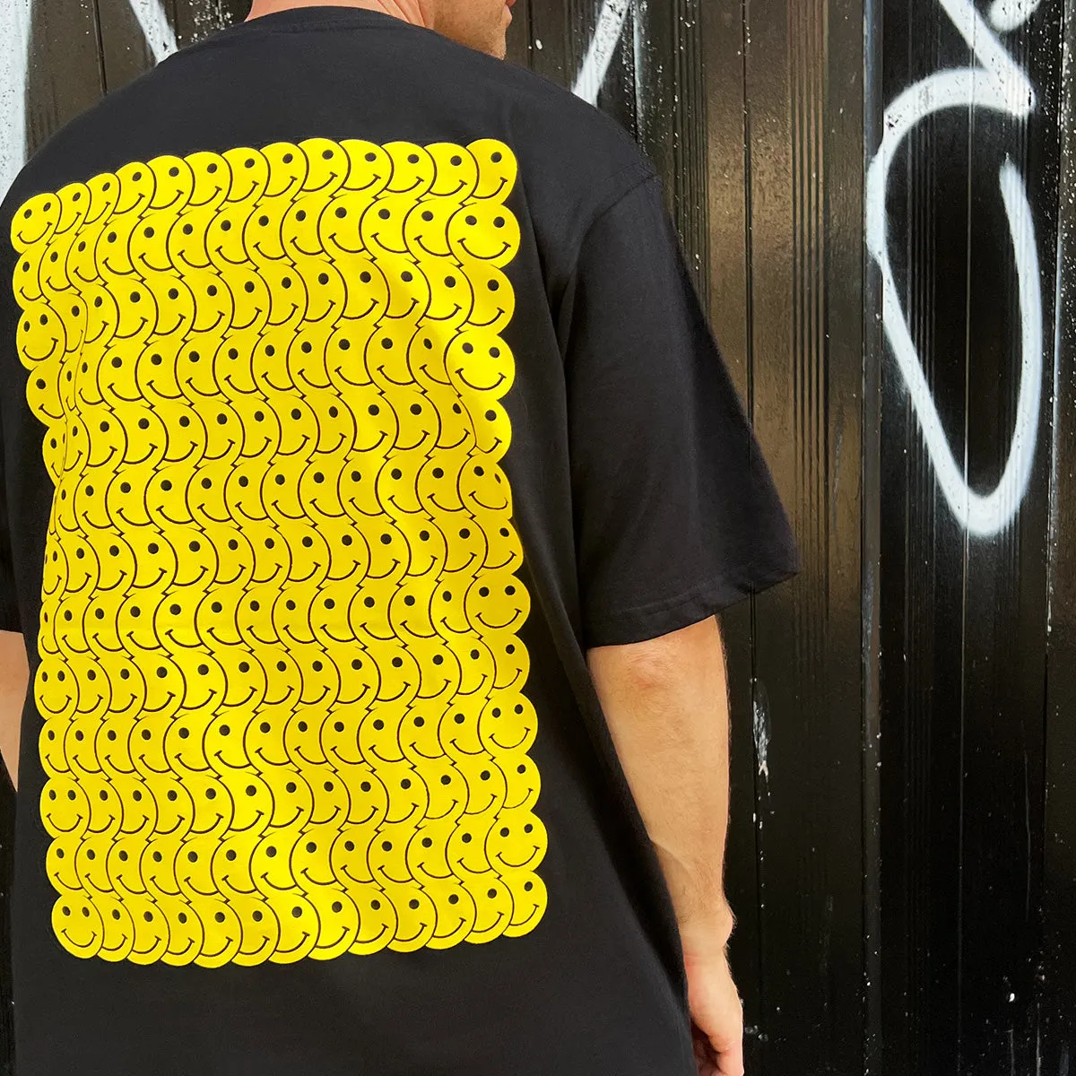 Smiley Trail  - Oversized Tshirt - Black