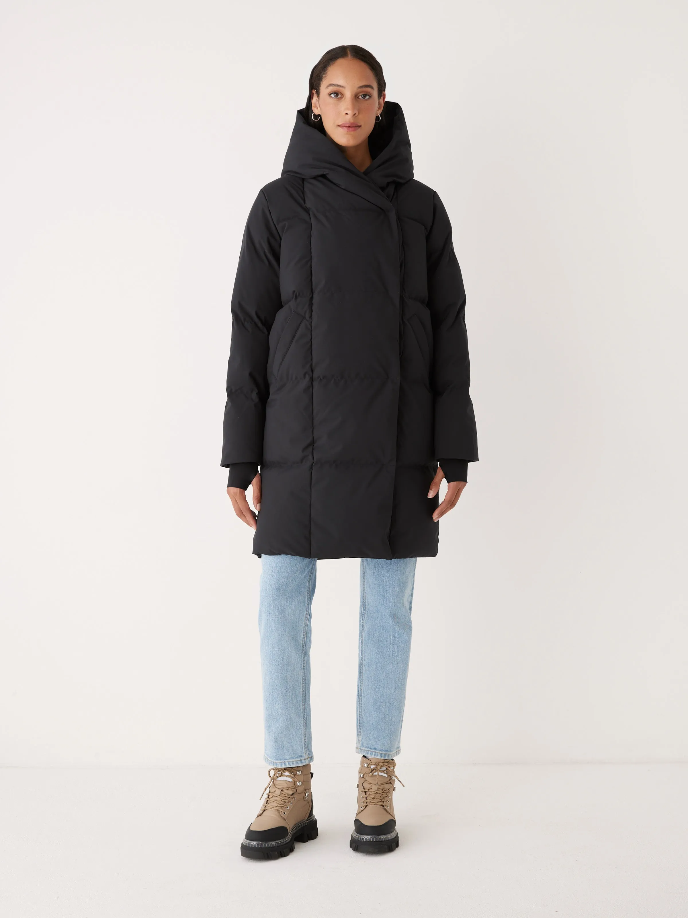Cozy Hygge-Style Puffer Coat in Elegant Black
