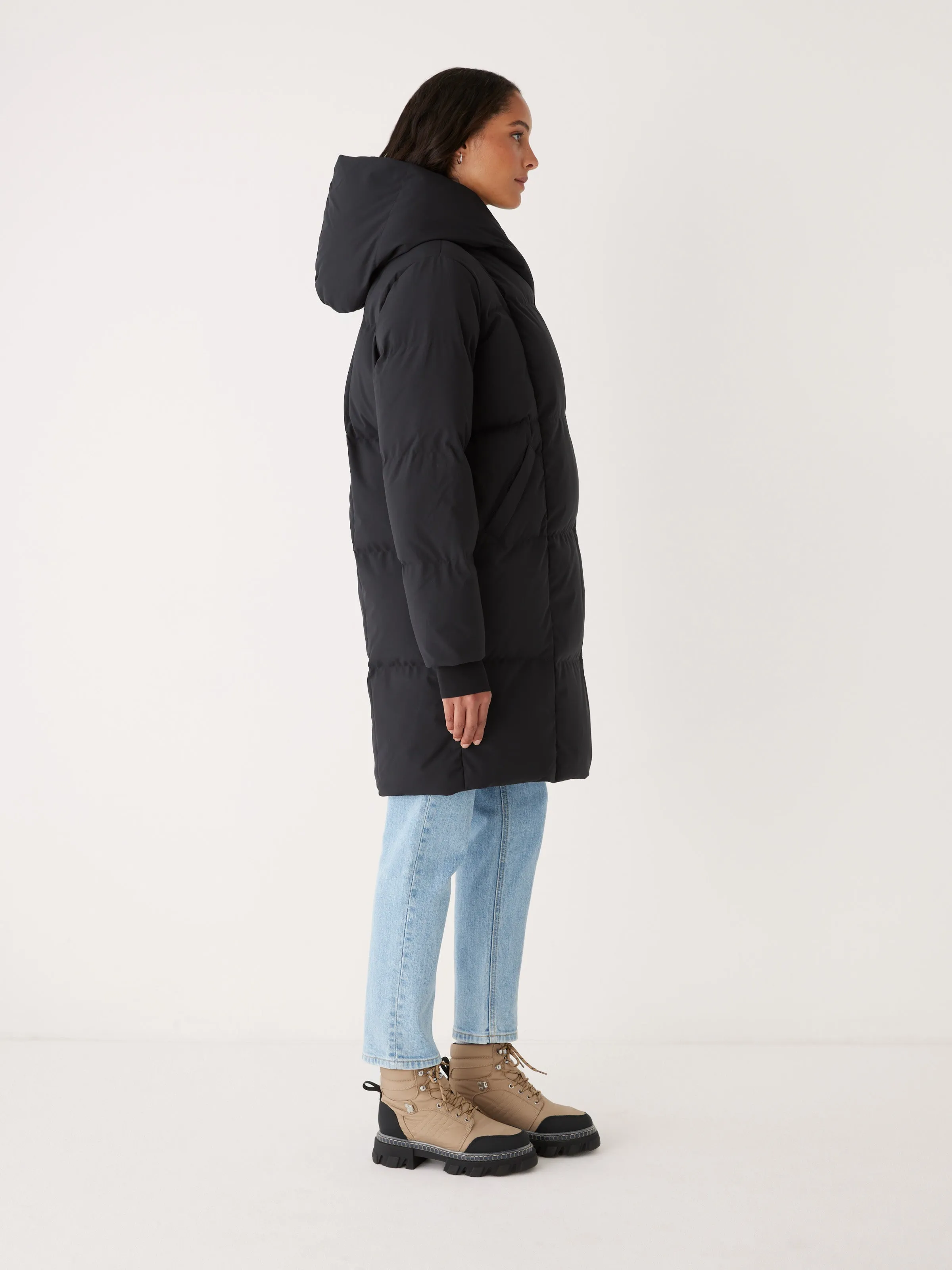 Cozy Hygge-Style Puffer Coat in Elegant Black