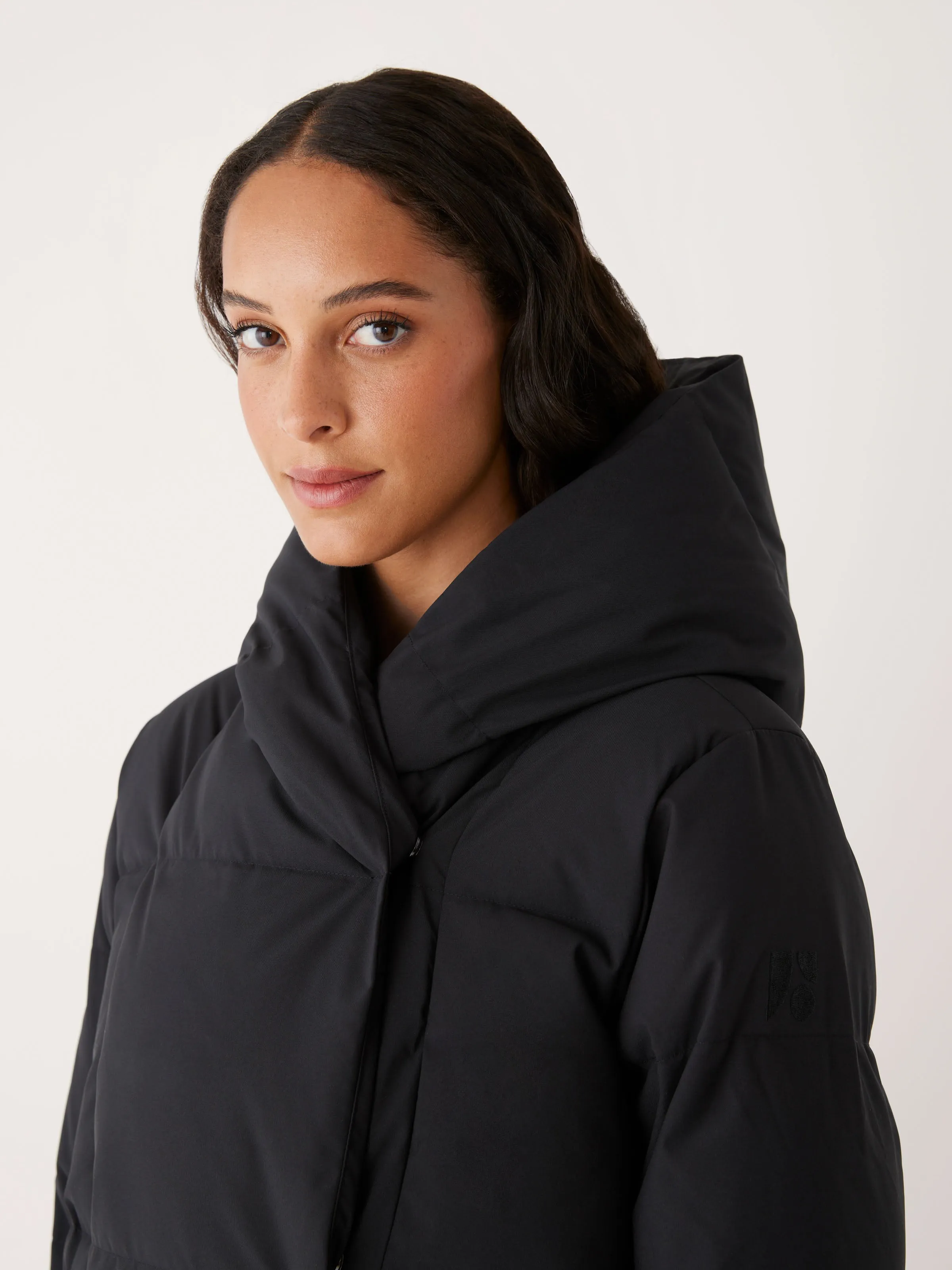 Cozy Hygge-Style Puffer Coat in Elegant Black